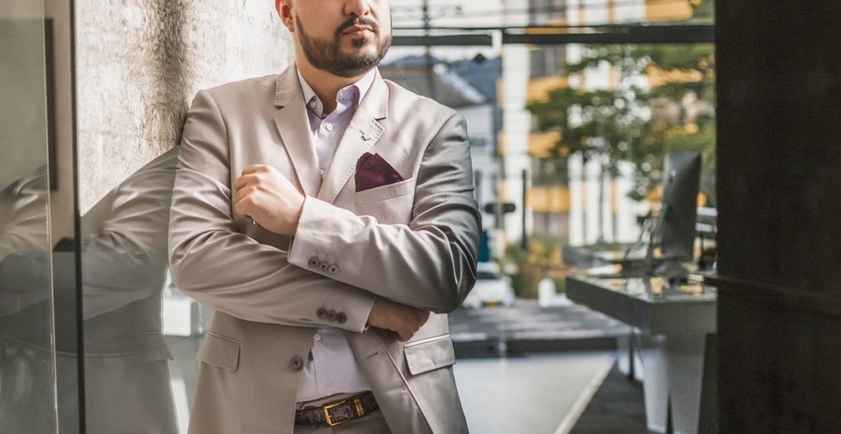Formal Wearing 31 – La Paleta Pálida